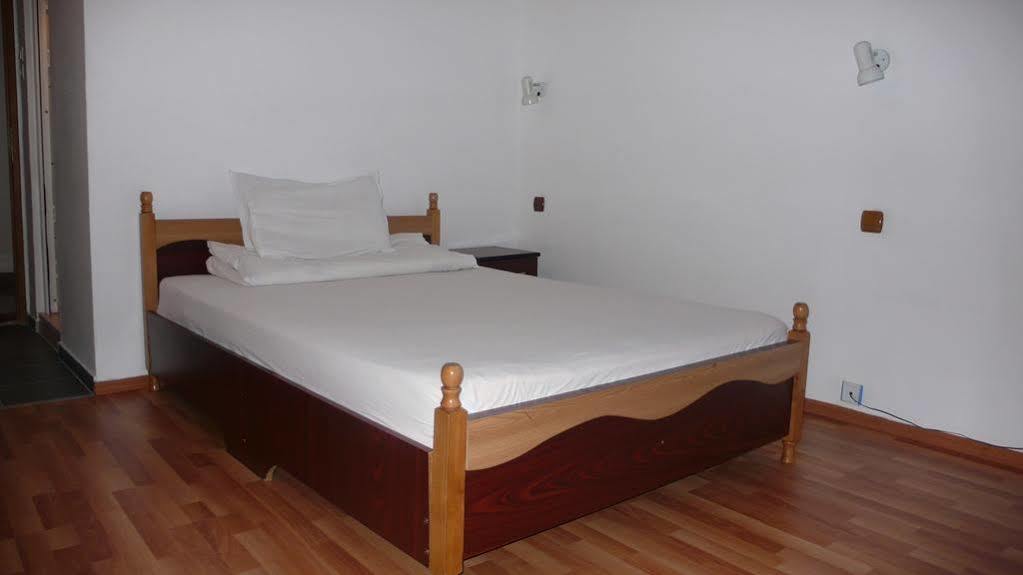 Hotel Uranus 부쿠레슈티 외부 사진